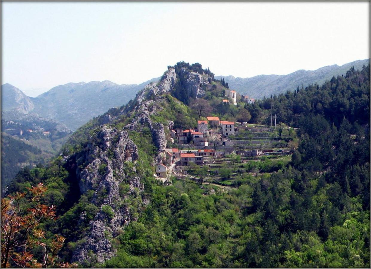 Mini Stone House Villa Omiš Kültér fotó